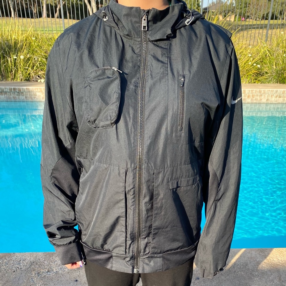Nike Storm-Fit Windbreaker ✔️